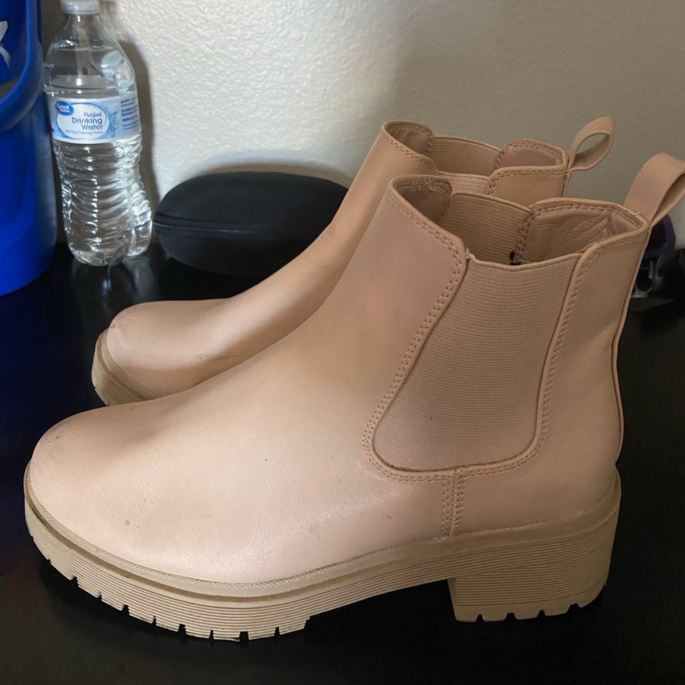 Platform boots